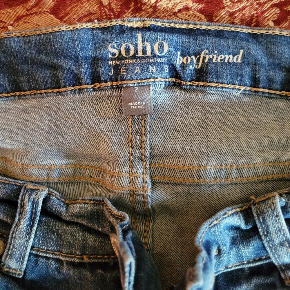 Distress jeans New York & Company boyfriend fit